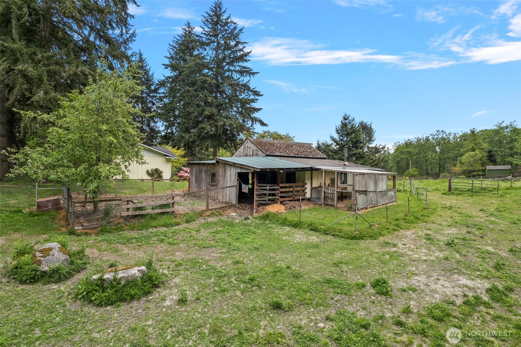 4340 Rollinghill Road Clinton, WA 98236 - Photo 32 of 37 Gallery Image 32