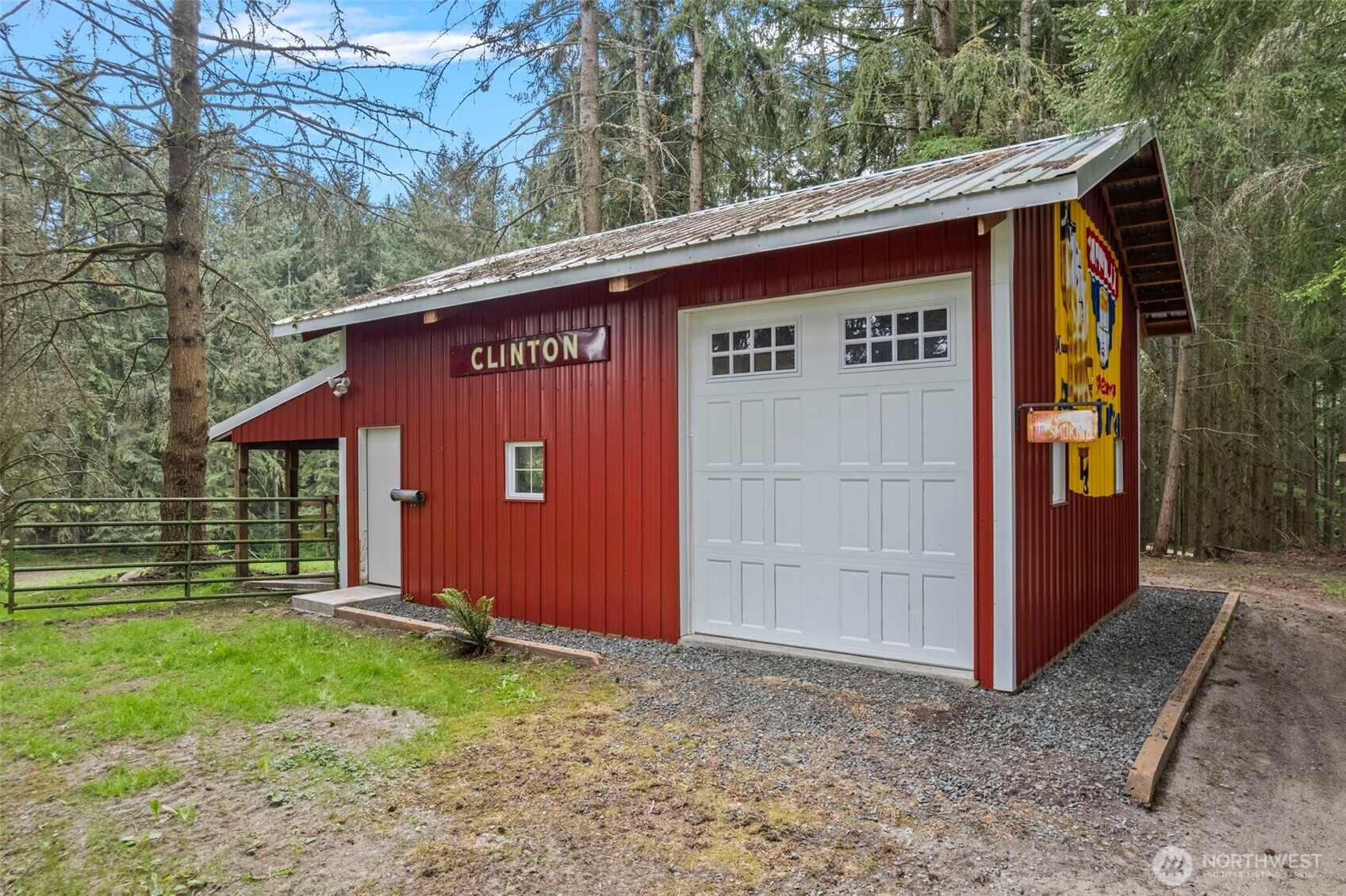 4340 Rollinghill Road Clinton, WA 98236 - Photo 6 of 37 Gallery Image 6