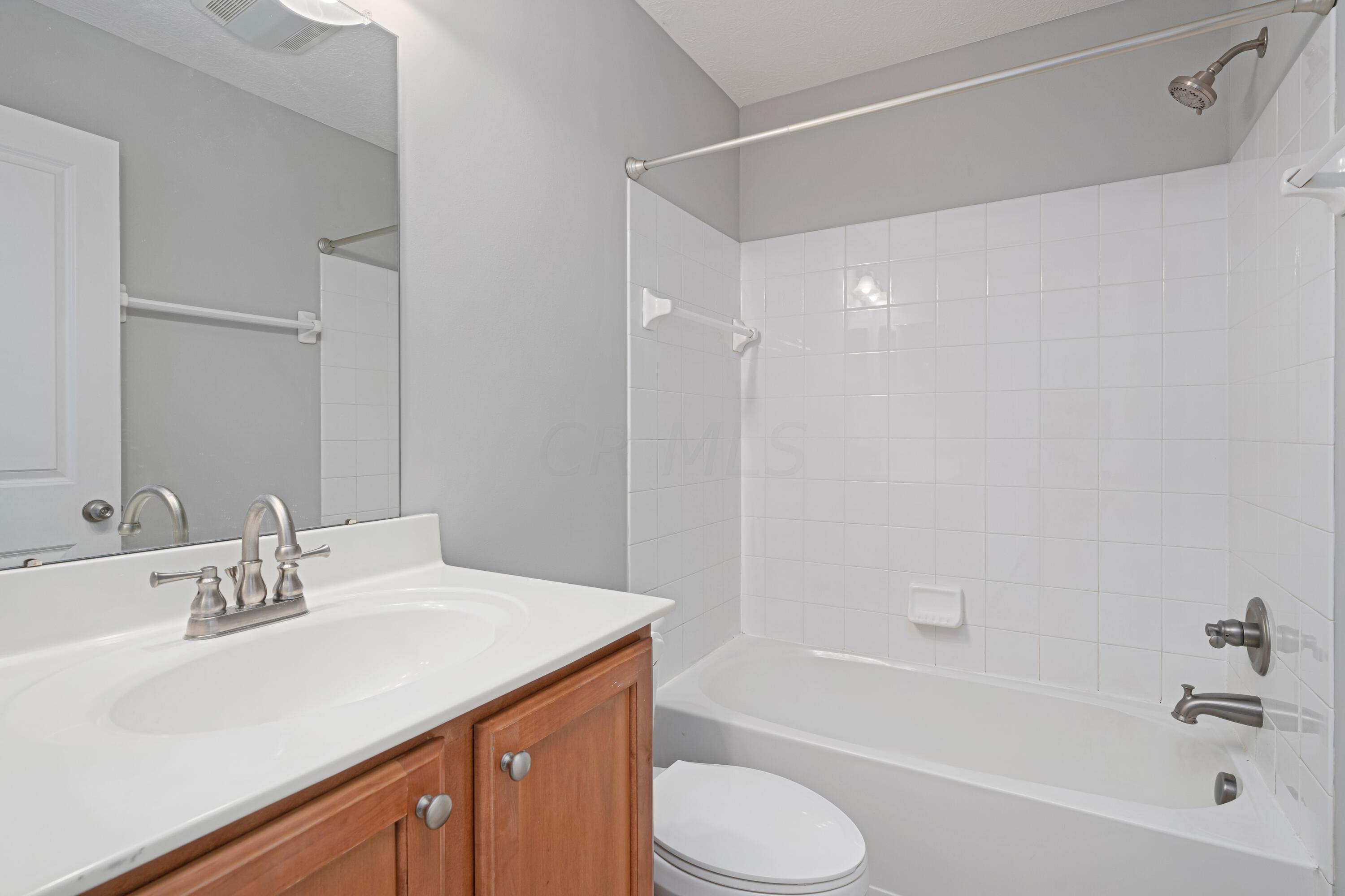 57 Traditions Way Powell, OH 43065 - Photo 22 of 33 Guest Bath