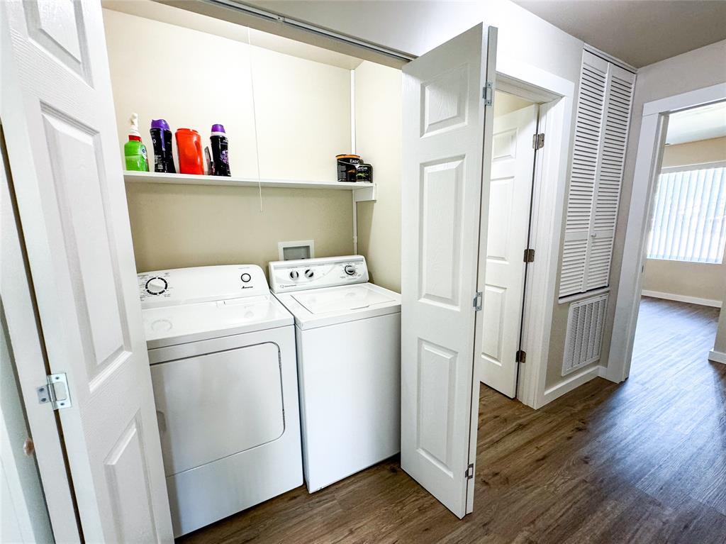 505 Main Street Rochester, TX 79544 - Photo 12 of 24 a utility room with dryer and washer