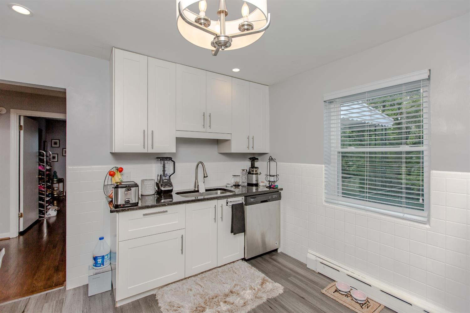 7522 Montgomery Road Cincinnati, OH 45236 - Photo 13 of 45 Gallery Image 13