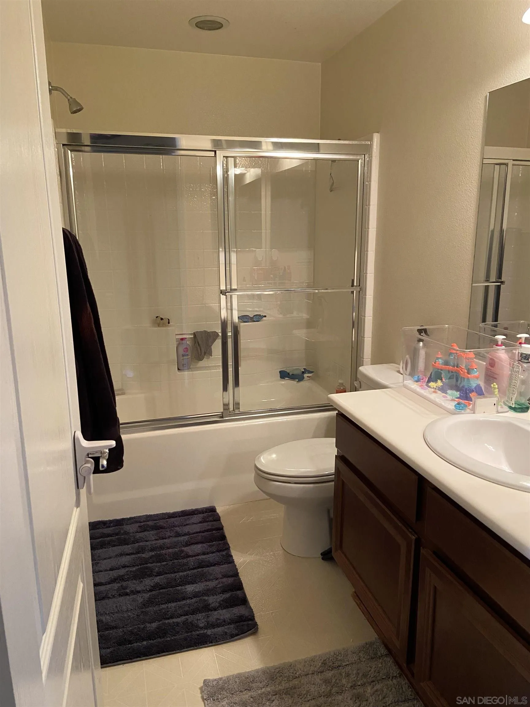 64 Via Sovana Santee, CA 92071 - Photo 10 of 18