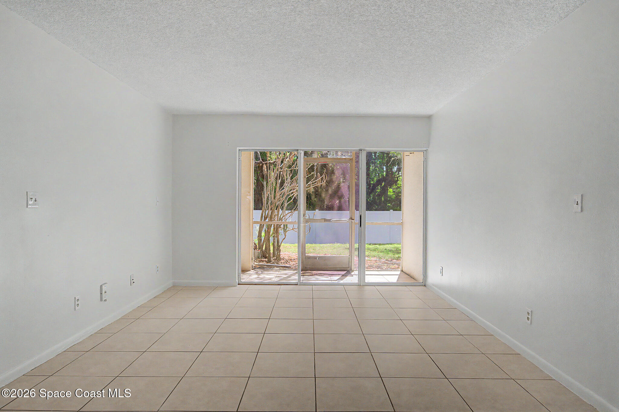 1641 Sunny Brook Lane, Unit C104 Palm Bay, FL 32905 - Photo 9 of 37 Living Room