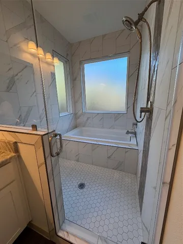 $2,100 | 116 Kohala Lane, Bastrop, TX 78602