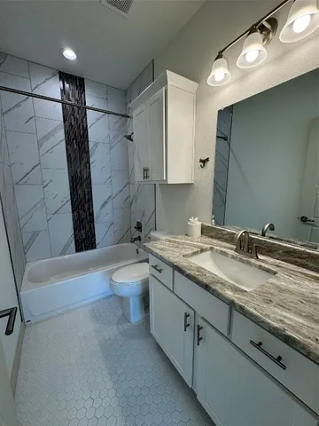 $2,100 | 116 Kohala Lane, Bastrop, TX 78602