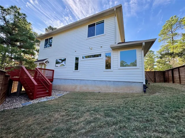 $2,100 | 116 Kohala Lane, Bastrop, TX 78602