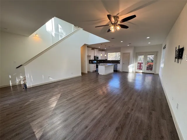 $2,100 | 116 Kohala Lane, Bastrop, TX 78602