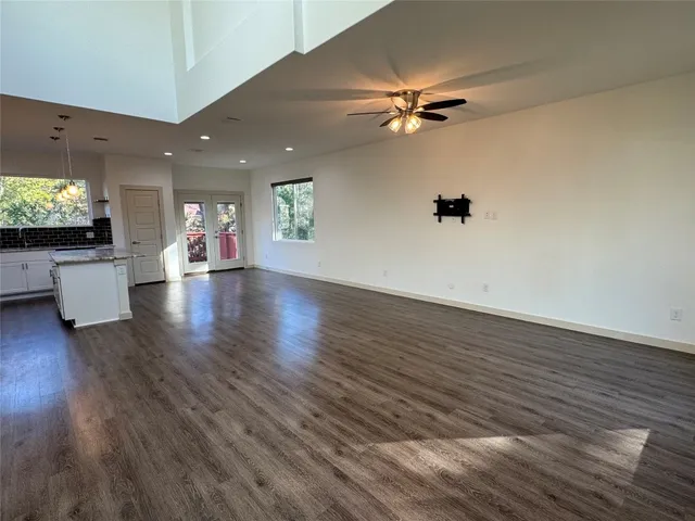 $2,100 | 116 Kohala Lane, Bastrop, TX 78602