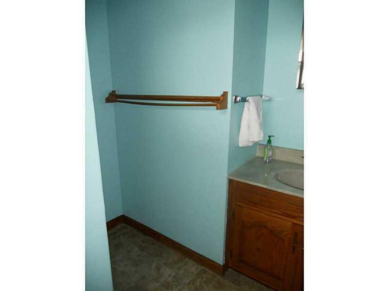 4028 Kuhn Road Celina, OH 45822 - Photo 9 of 21 Gallery Image 9