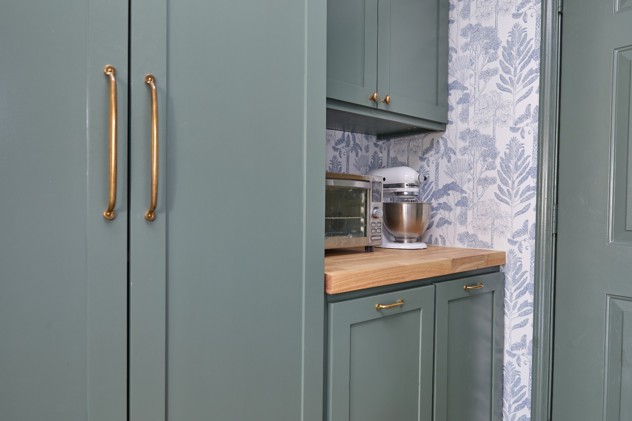 1910 Portview Drive Spring Hill, TN 37174 - Photo 15 of 50 a room with a sink and cabinets