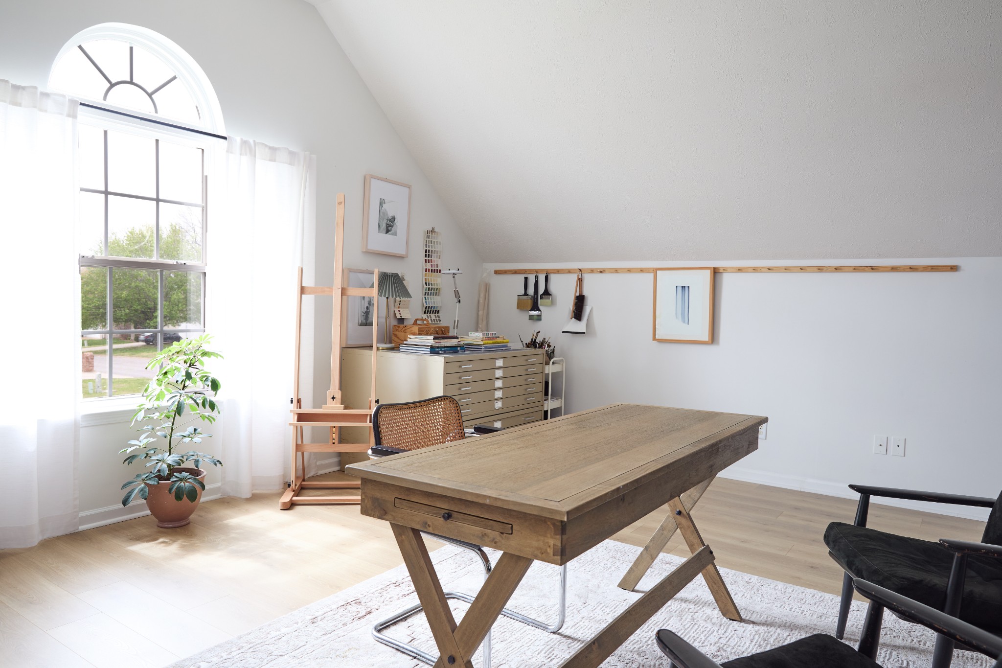 1910 Portview Drive Spring Hill, TN 37174 - Photo 36 of 50 a view of a dining room with furniture and a potted plant
