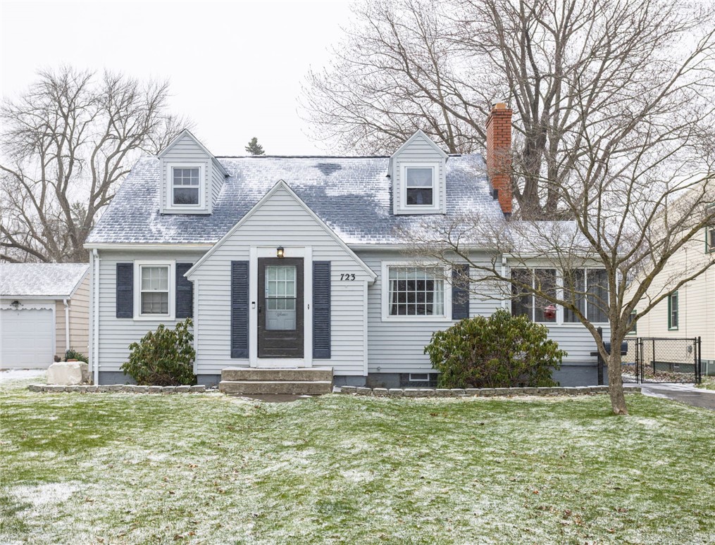 723 Eaton Road Irondequoit, NY 14617 - Photo 1 of 1 Welcome to 723 Eaton Road!