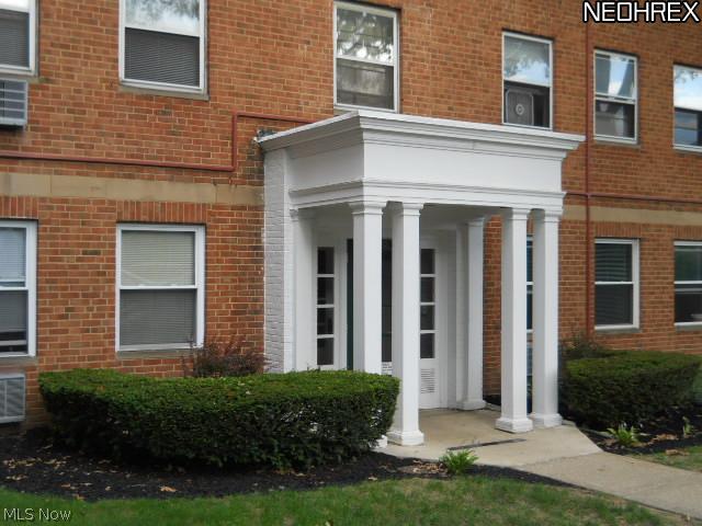 13813 Cedar Road, Unit 102 South Euclid, OH 44118 - Photo 1 of 10