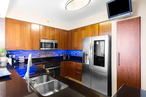 $825,000 | 350 Southeast 2nd Street, Unit 1870, Fort Lauderdale, FL 33301