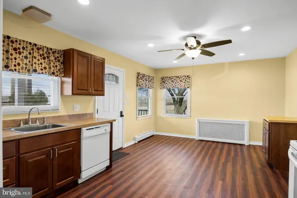 $685,000 | 53 Arneys Mt Road, Pemberton, NJ 08068