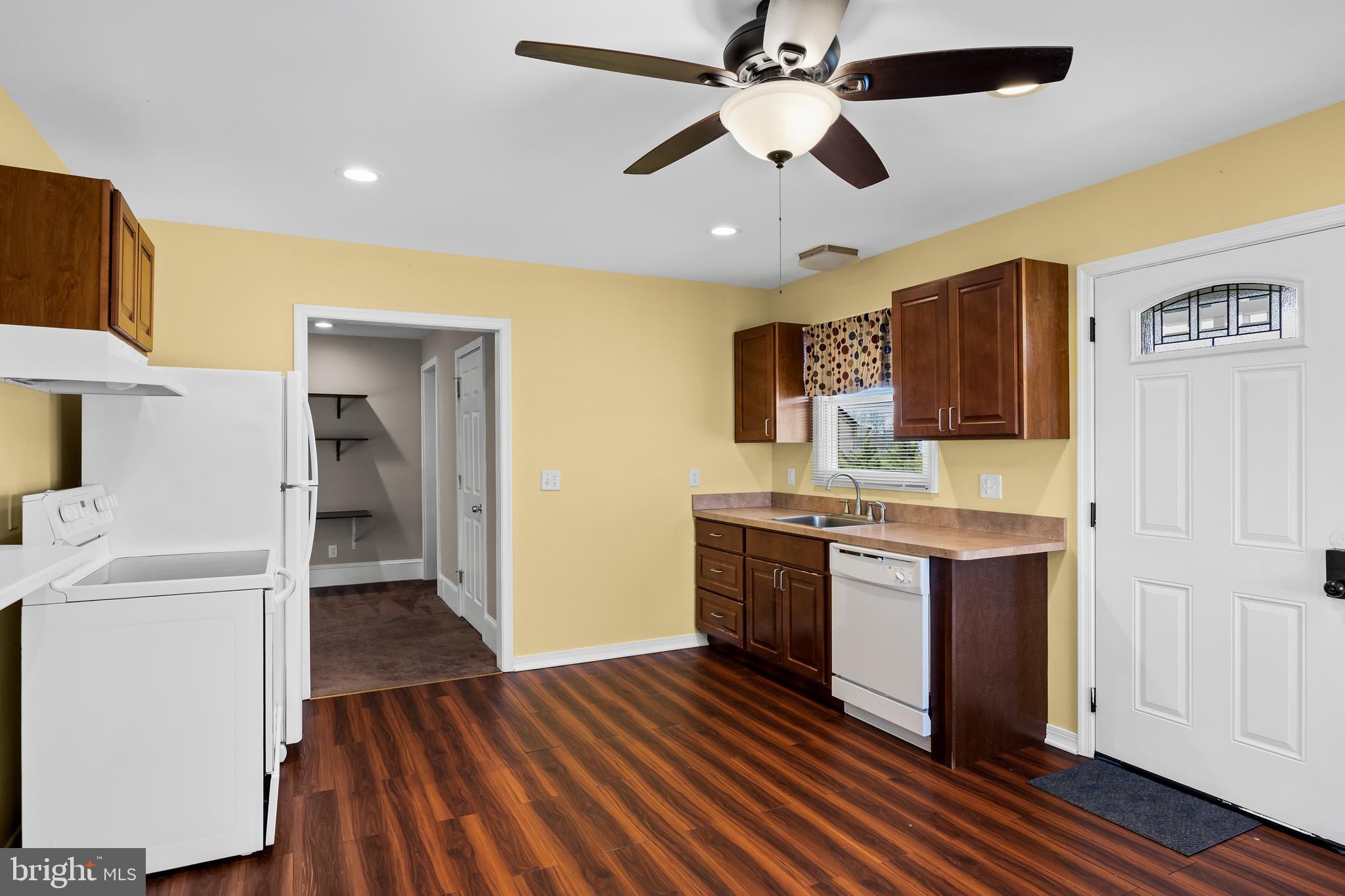 53 Arneys Mt Road Pemberton, NJ 08068 - Photo 30 of 61 Inlaw Suite kitchen