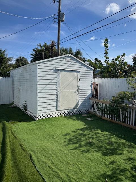 167 East 24th Street Riviera Beach, FL 33404 - Photo 31 of 37 IMG_5723