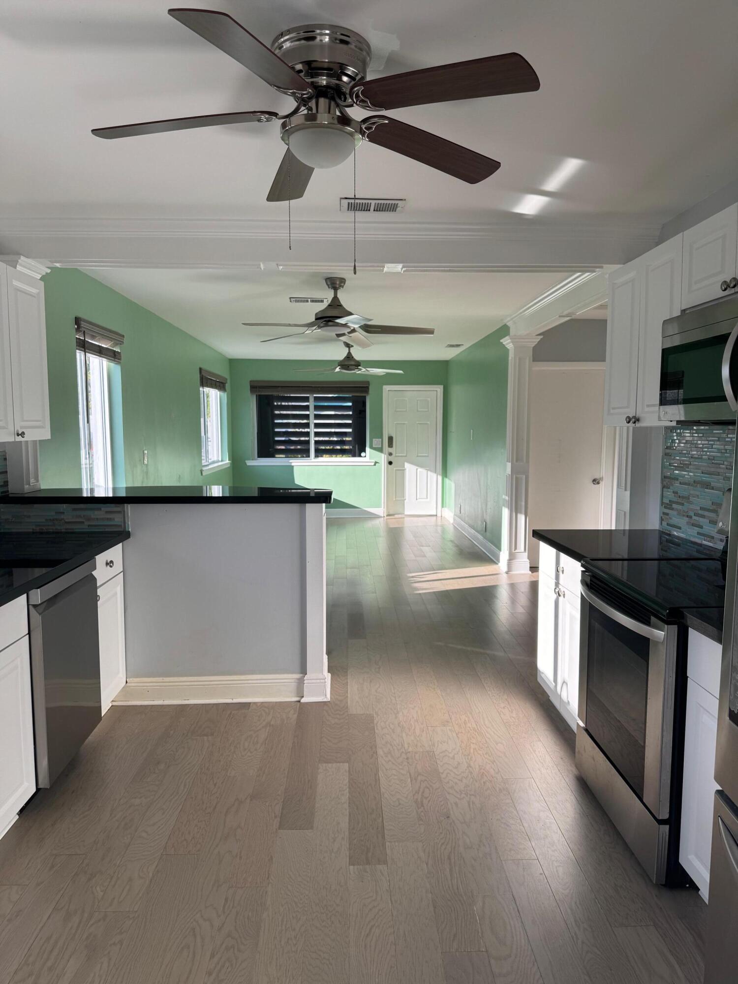 167 East 24th Street Riviera Beach, FL 33404 - Photo 6 of 37 IMG_5999