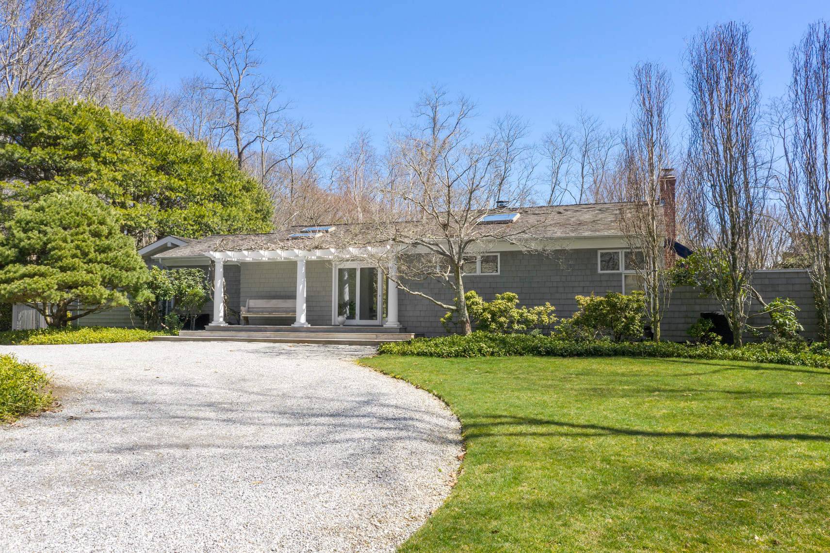 1445 Deerfield Road Water Mill, NY 11976 - Photo 3 of 32 Gallery Image 3