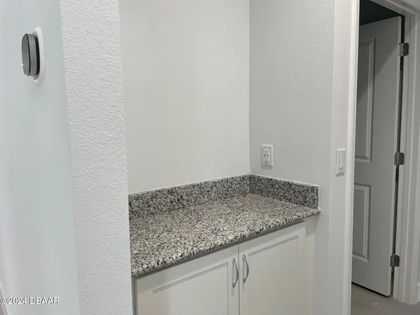 $3,000 | 818 Bama Breeze Drive, Daytona Beach, FL 32124