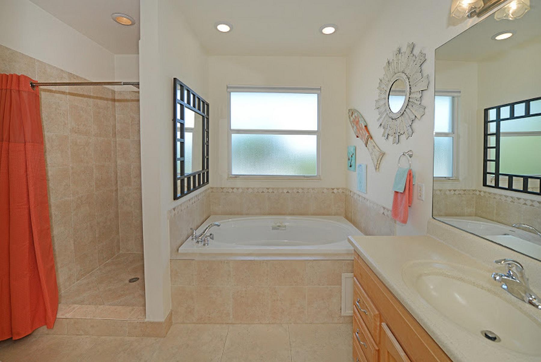 21 Oceanview Drive Ocean Ridge, FL 33435 - Photo 12 of 38 10