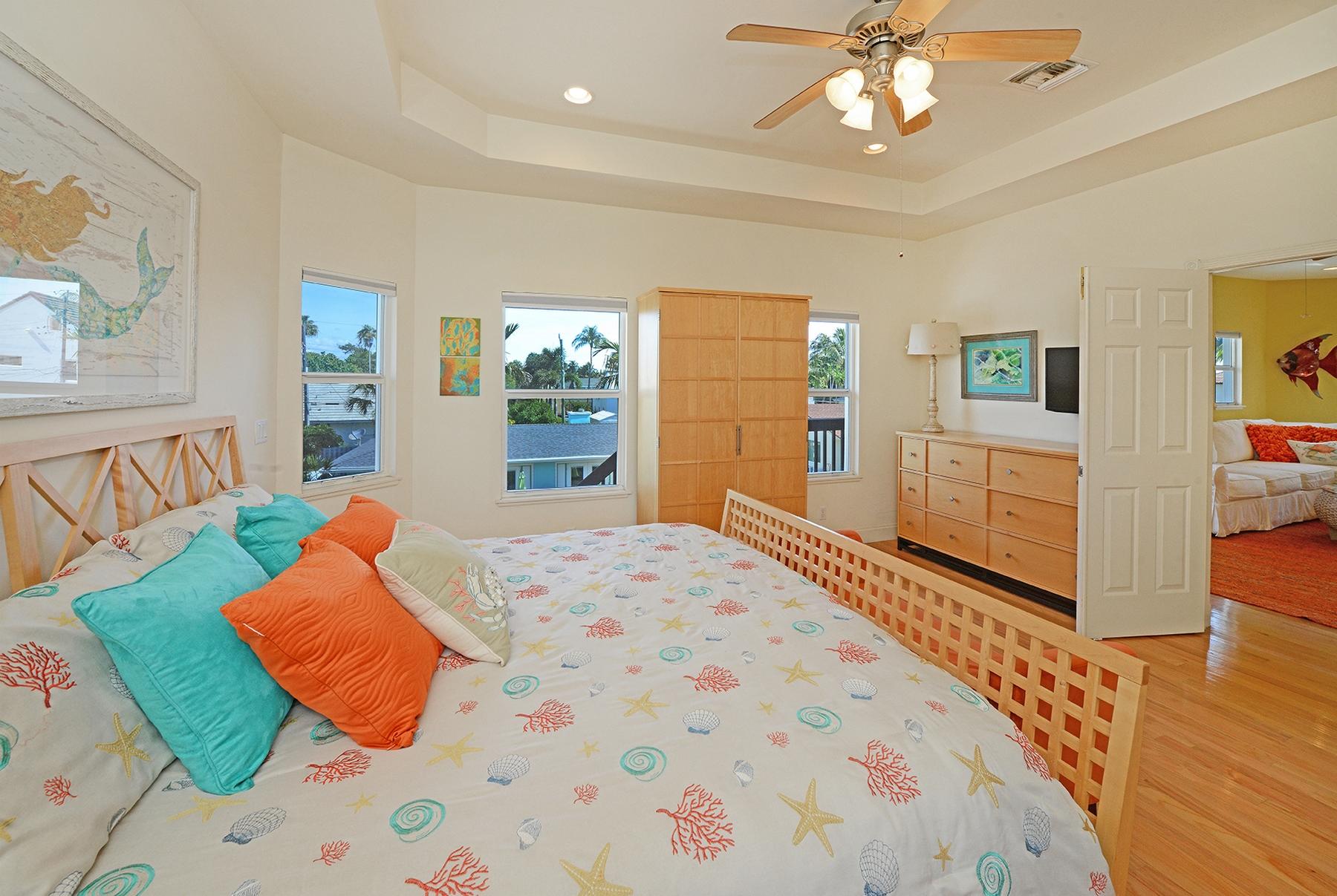 21 Oceanview Drive Ocean Ridge, FL 33435 - Photo 10 of 38 8