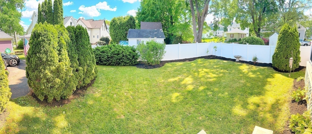 253 Water Street Clinton, MA 01510 - Photo 6 of 42 Gallery Image 6