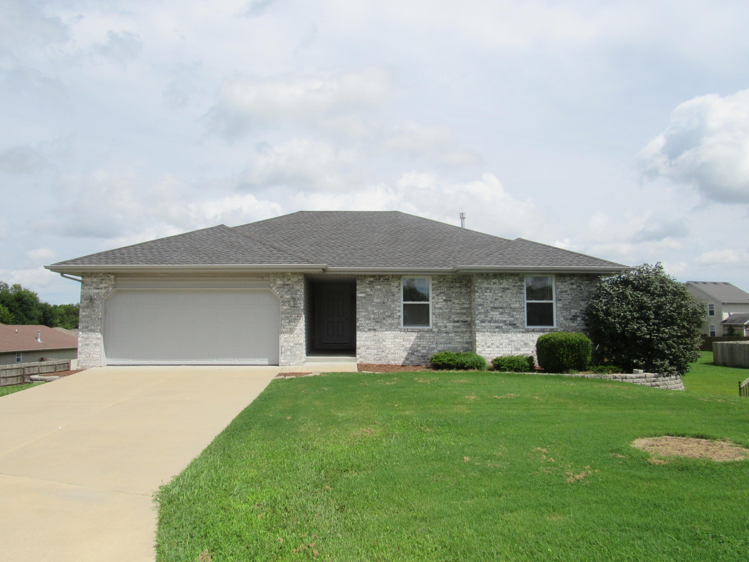 774 South Eric Street Springfield, MO 65802 - Photo 1 of 1 IMG_5710