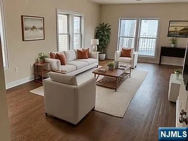 $3,500 | 600 North Frank E Rodgers, Unit 2R, Harrison, NJ 07029