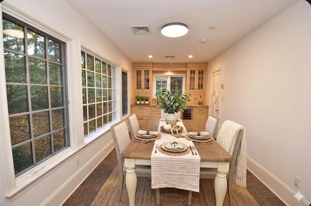 539 Manhasset Woods Road Manhasset, NY 11030 - Photo 8 of 41