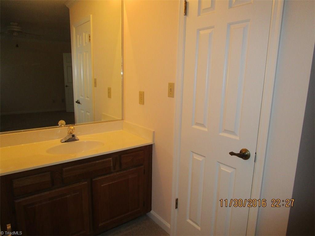 1704 Ternberry Road High Point, NC 27262 - Photo 13 of 21 Gallery Image 13