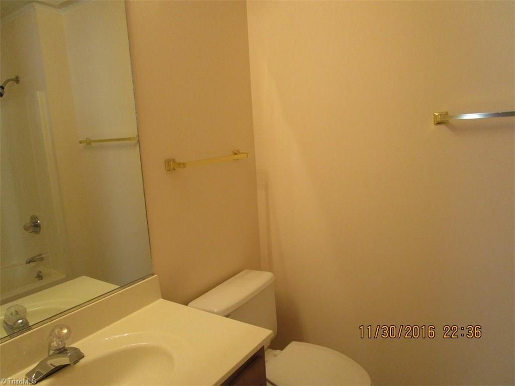 1704 Ternberry Road High Point, NC 27262 - Photo 17 of 21 Gallery Image 17