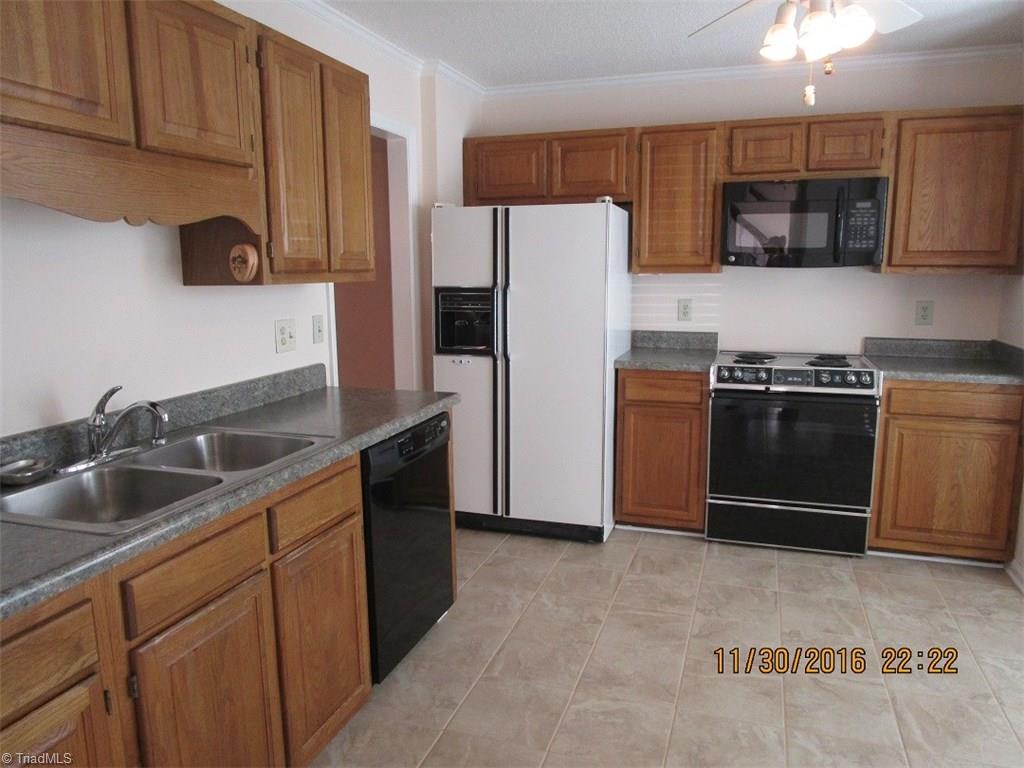1704 Ternberry Road High Point, NC 27262 - Photo 6 of 21 Gallery Image 6