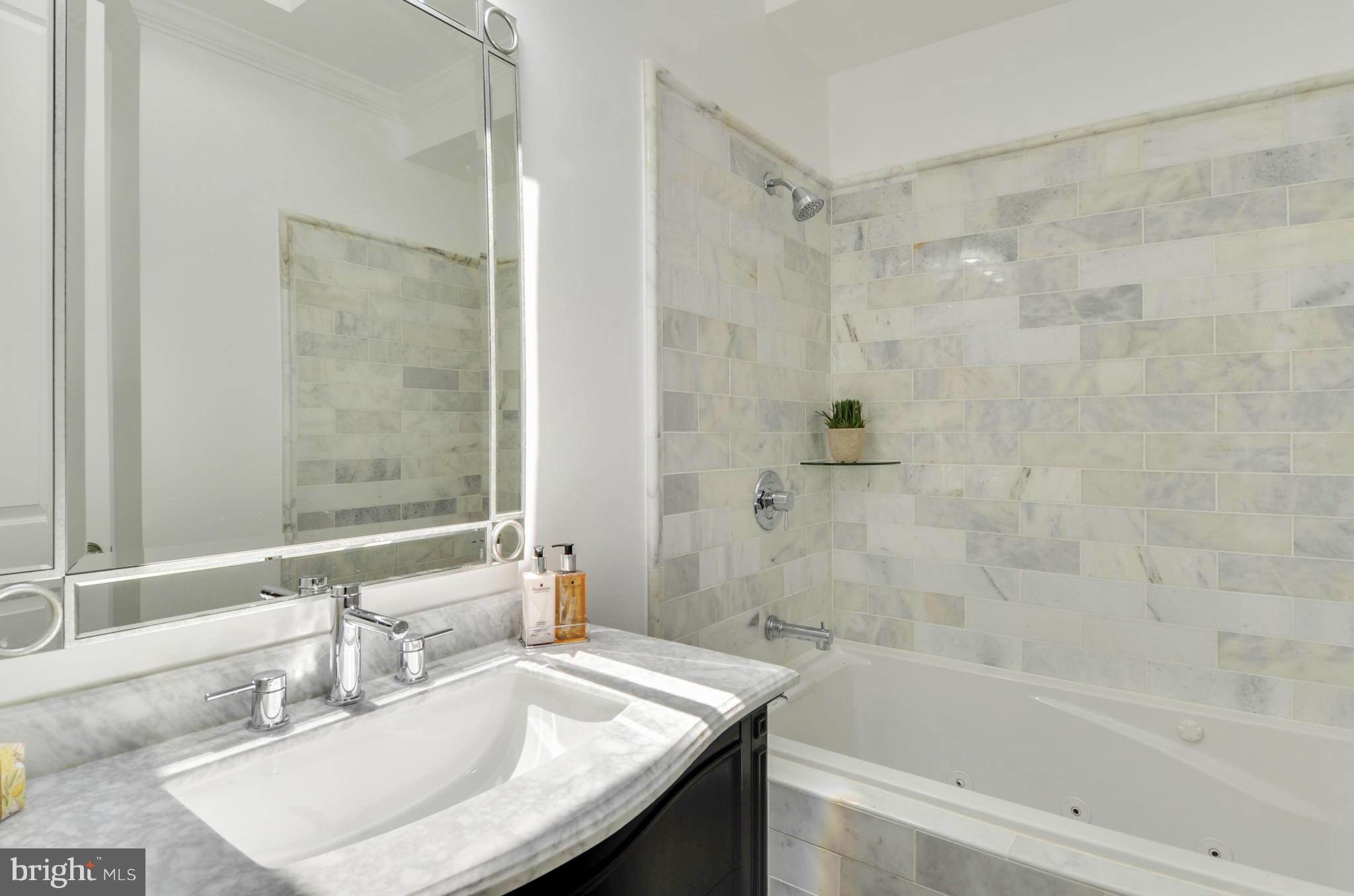 2329 20th Street Northwest Washington, DC 20009 - Photo 18 of 24 Bath