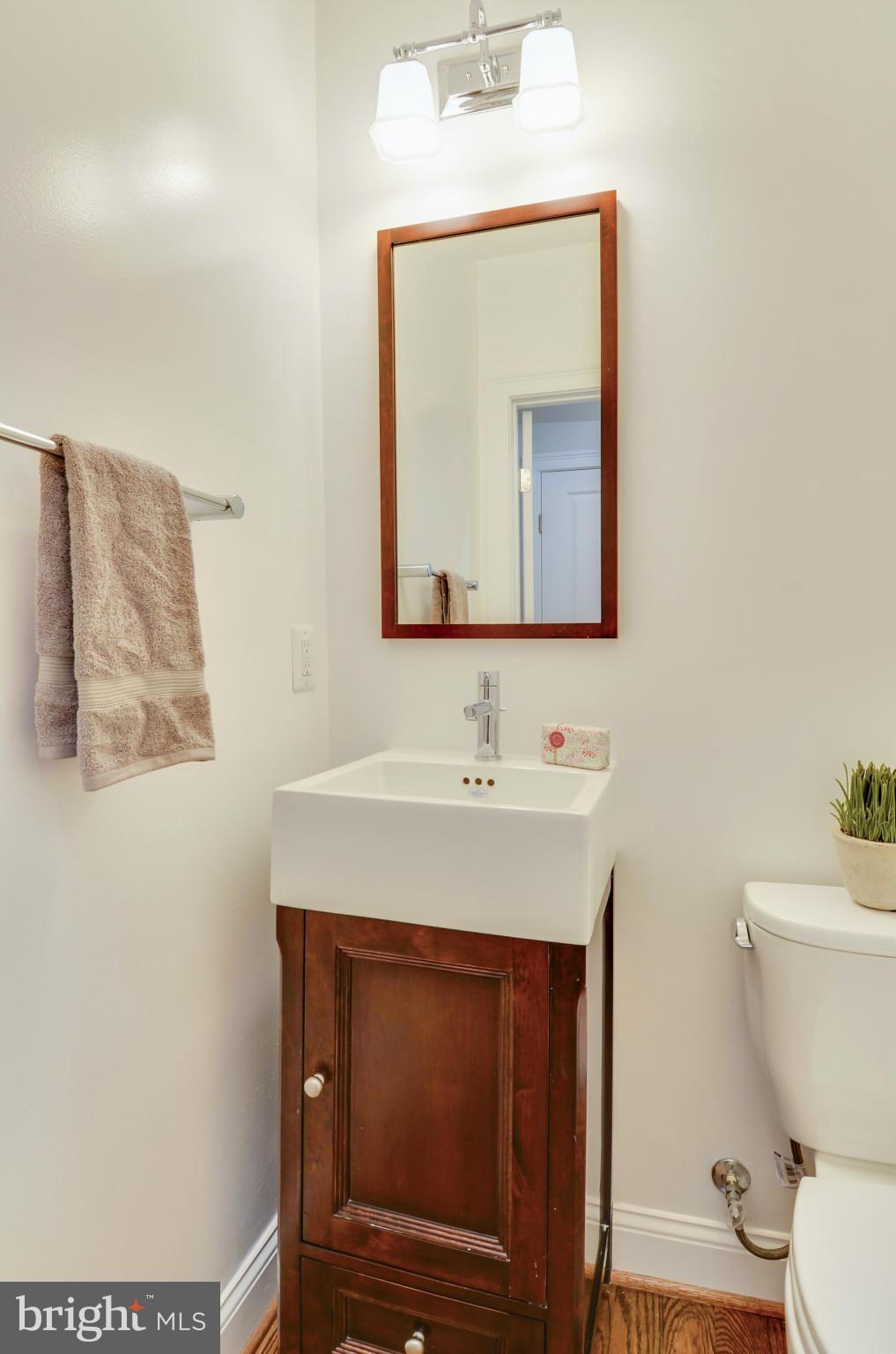 2329 20th Street Northwest Washington, DC 20009 - Photo 9 of 24 Bath