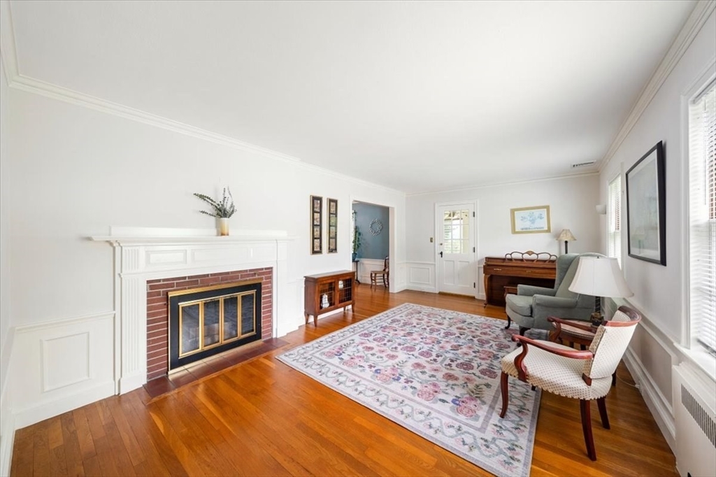89 Melrose Avenue Needham, MA 02492 - Photo 2 of 29