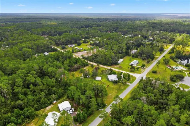 a view of an outdoor space