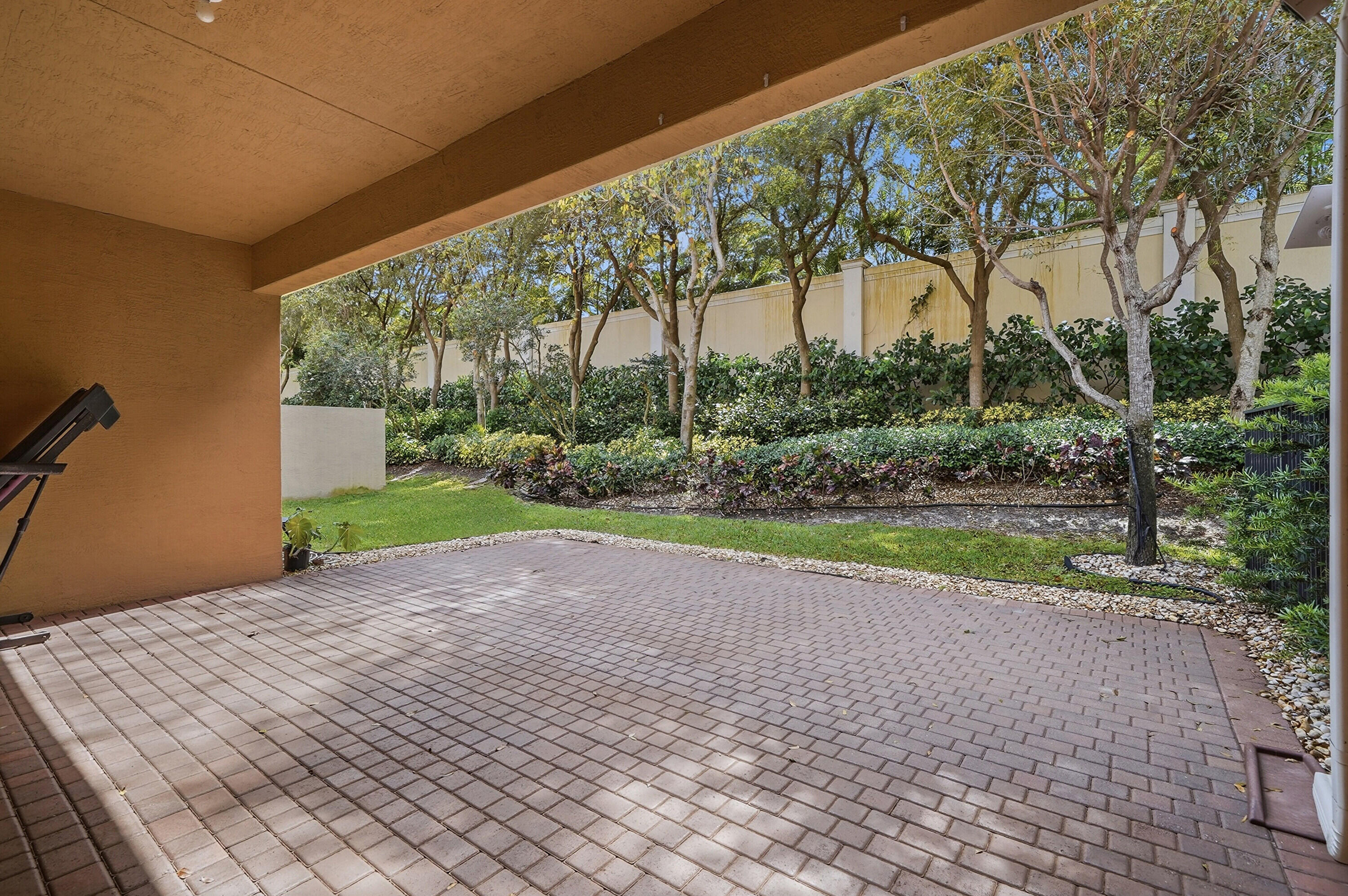 14085 Paverstone Terrace Delray Beach, FL 33446 - Photo 38 of 46 a view of backyard with green space