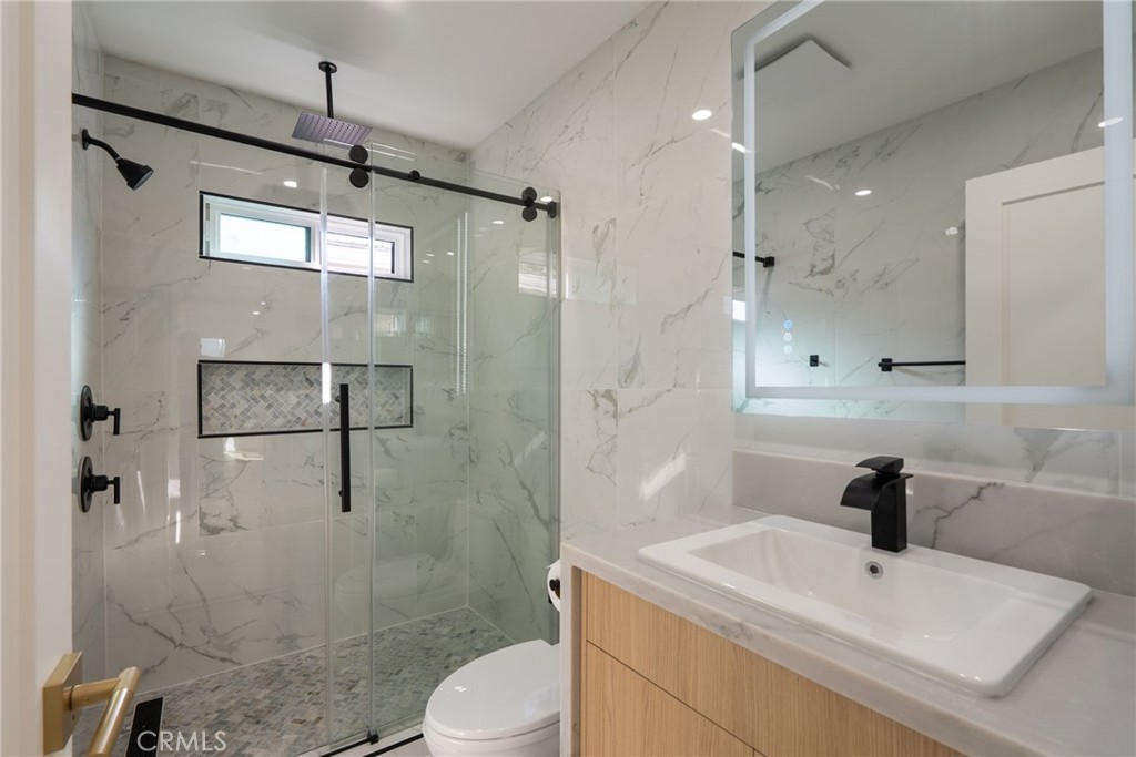 4868 La Roda Avenue Los Angeles, CA 90041 - Photo 11 of 26