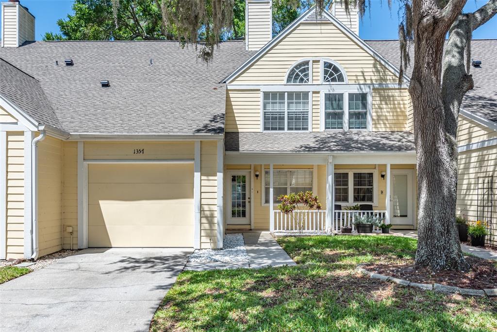 Charming Pine Grove Condo located in the desirable Bloomingdale Neighborhood of Valrico.  