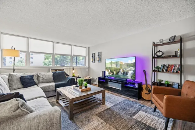 $145,000 | 3150 Excelsior Boulevard, Unit 101, Minneapolis, MN 55416