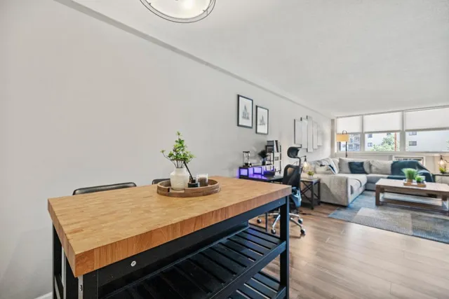 $145,000 | 3150 Excelsior Boulevard, Unit 101, Minneapolis, MN 55416