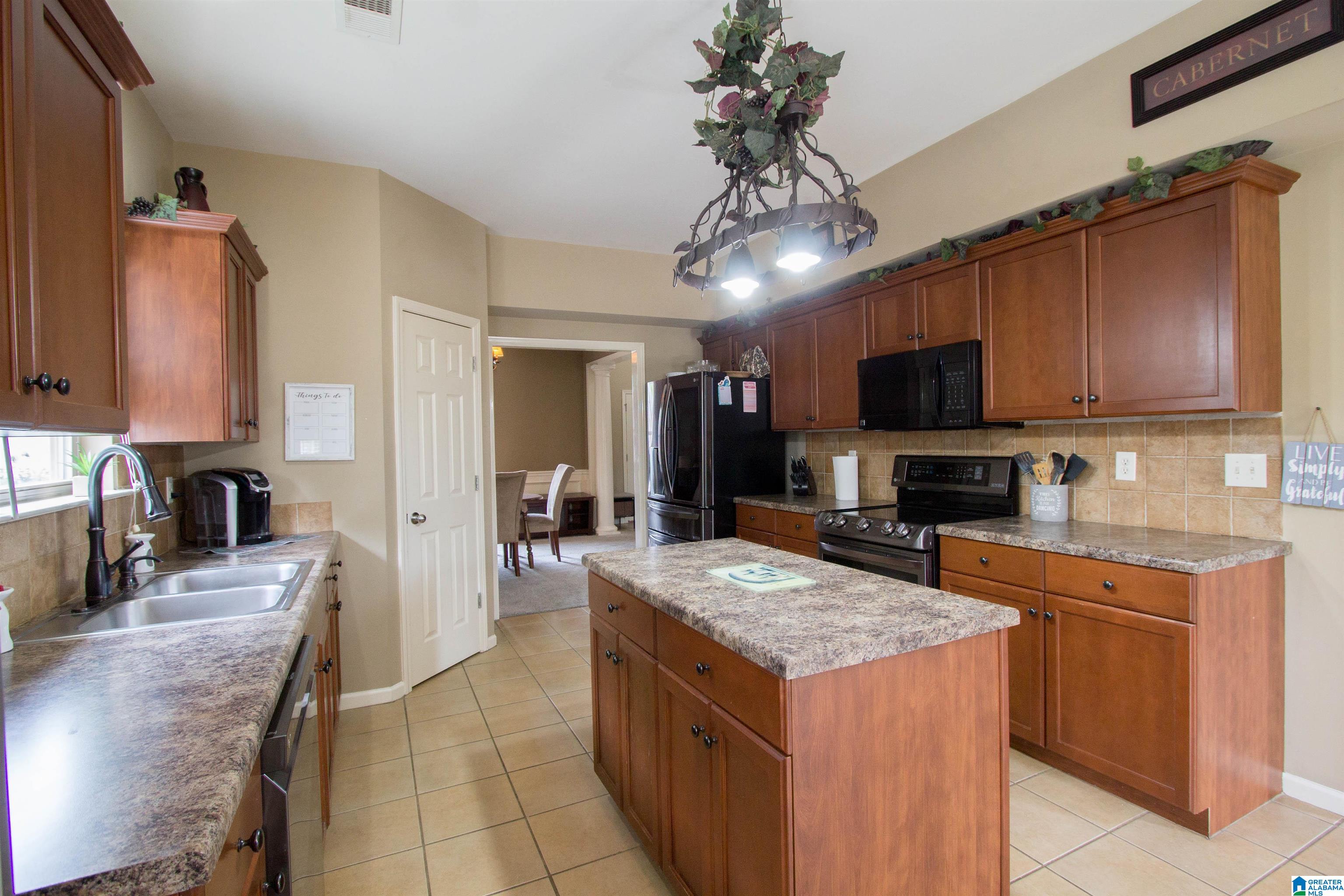 1036 Seminole Place Calera, AL 35040 - Photo 12 of 49