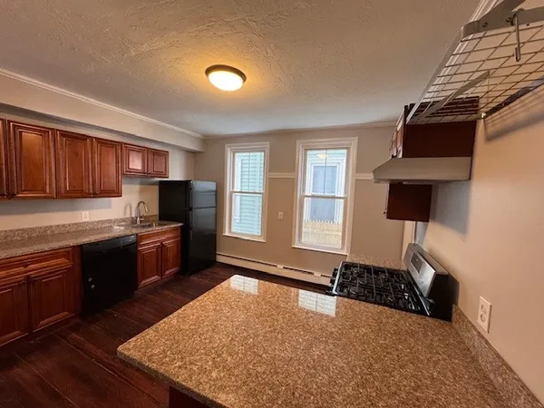 $2,075 | 63 Vernon Street, Unit 1, Providence, RI 02903