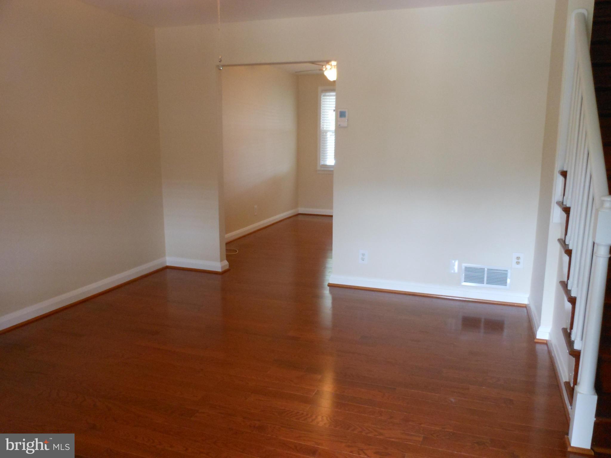 2809 Southbrook Road Baltimore, MD 21222 - Photo 4 of 30 Living Room