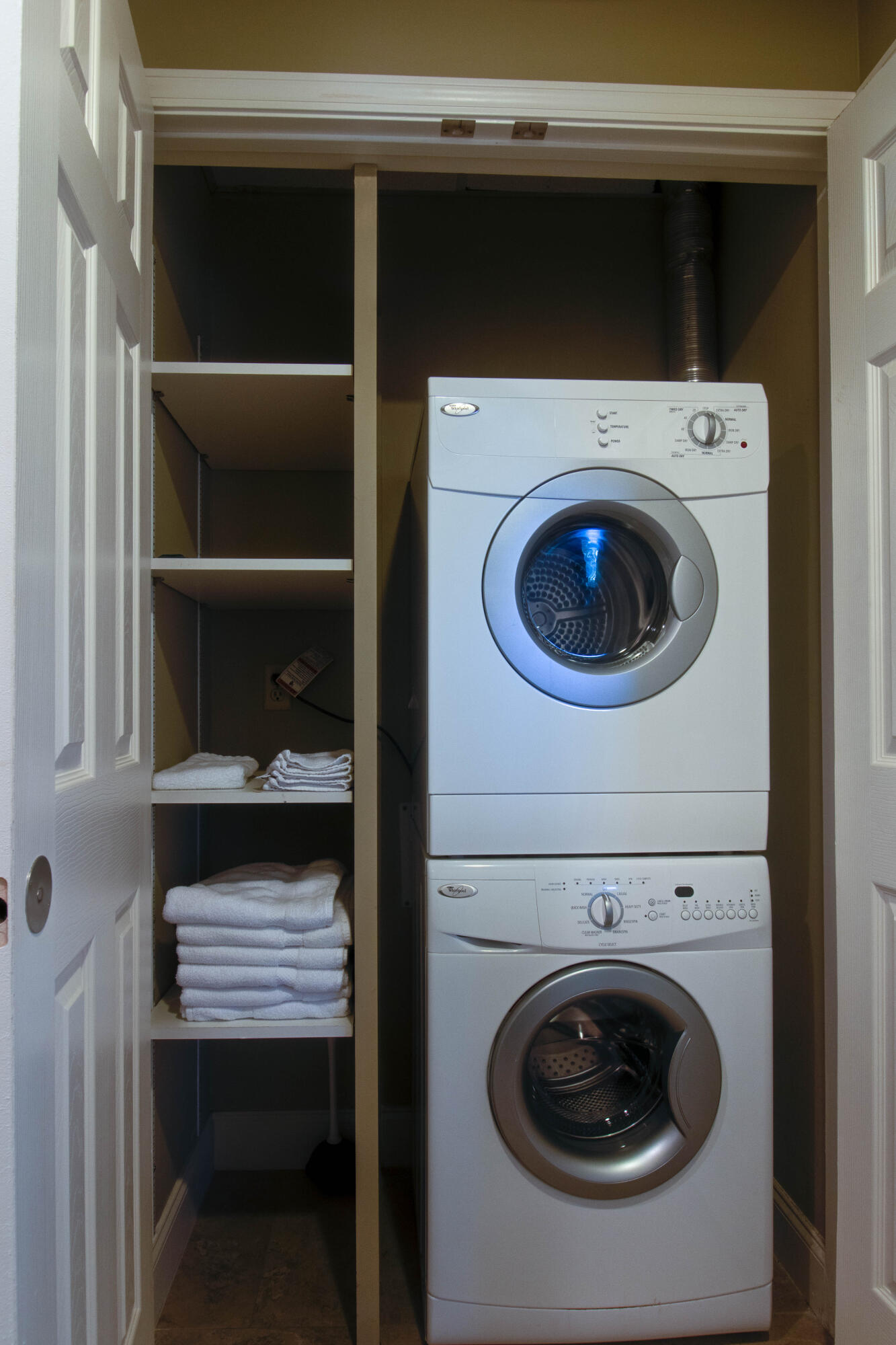 195 Durango Road, Unit 2E Destin, FL 32541 - Photo 18 of 27 Laundry area