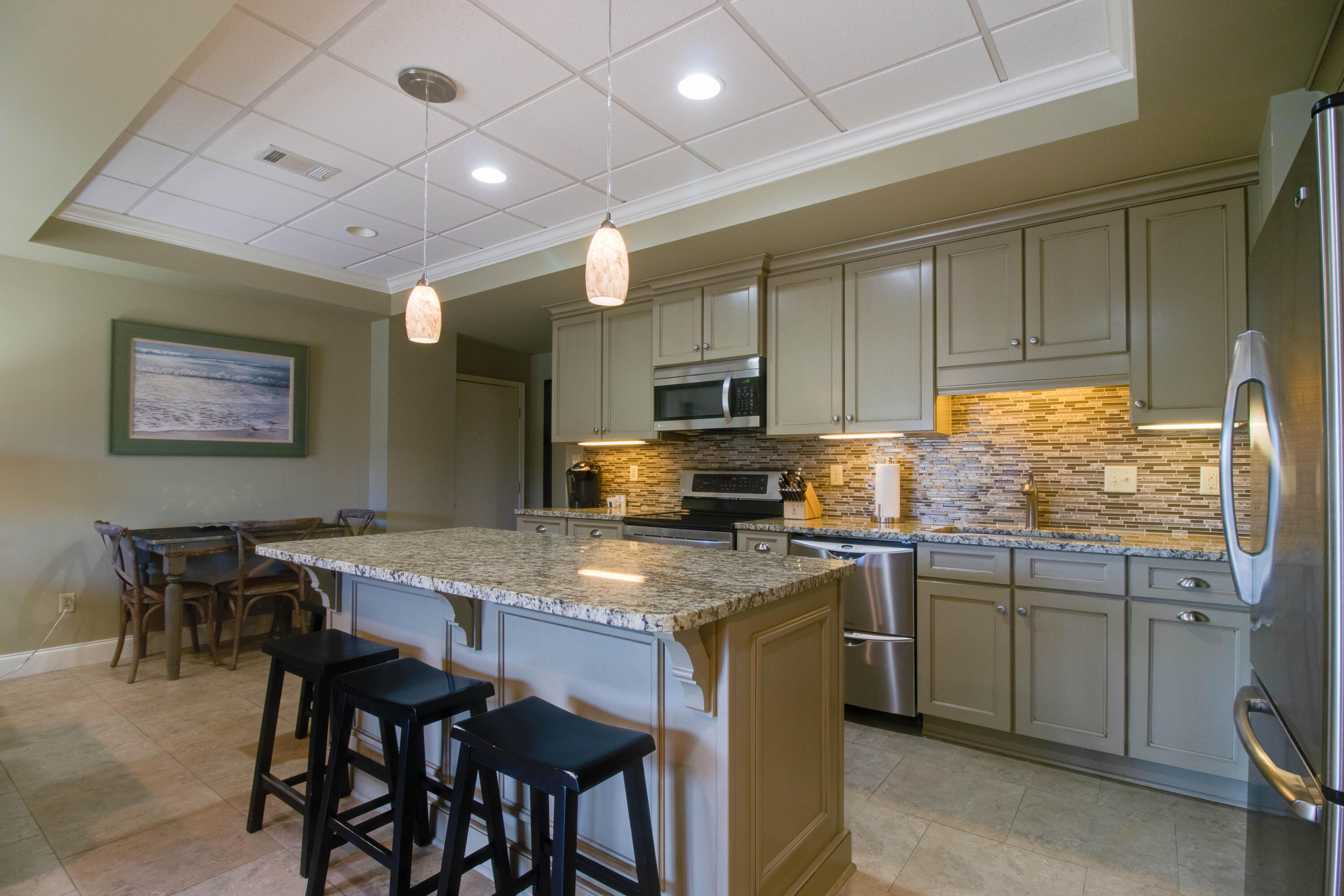 195 Durango Road, Unit 2E Destin, FL 32541 - Photo 8 of 27 Custom Cabinets