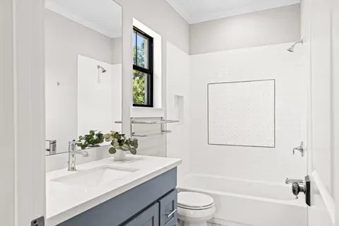 $1,350,000 | 1013 Martin Street, Houston, TX 77018