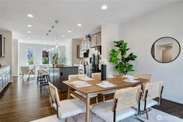 $1,238,000 | 935 7th Avenue Northeast, Unit 17 3, Issaquah, WA 98029