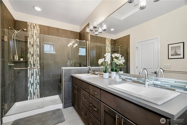 $1,238,000 | 935 7th Avenue Northeast, Unit 17 3, Issaquah, WA 98029